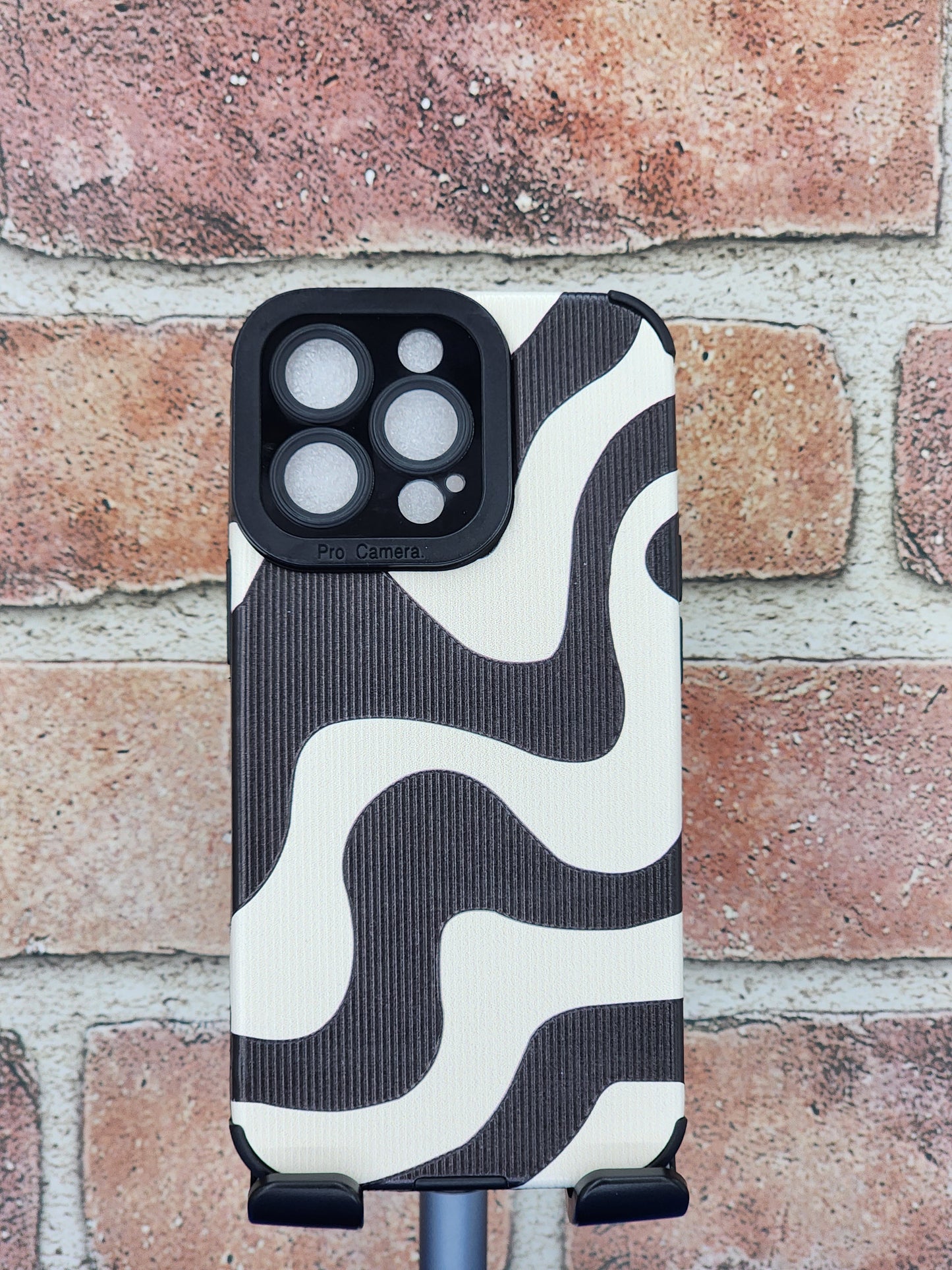 iPhone 13 Pro Zebra Stripes