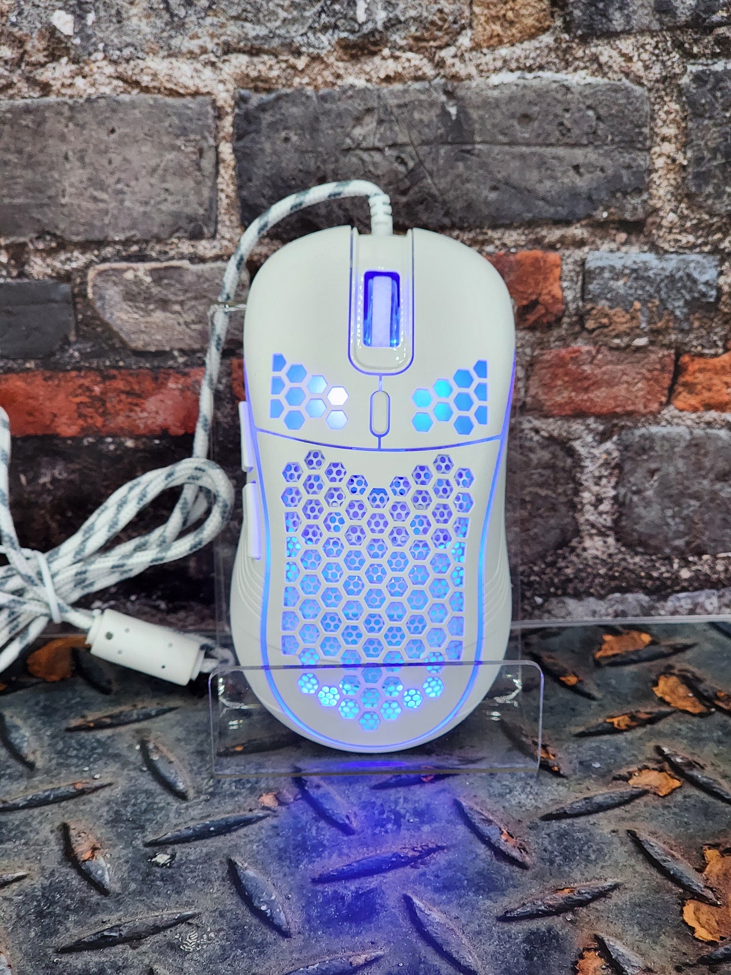 White Honeycomb Gaming Mouse, High Precision 7200DPI Optical Sensor