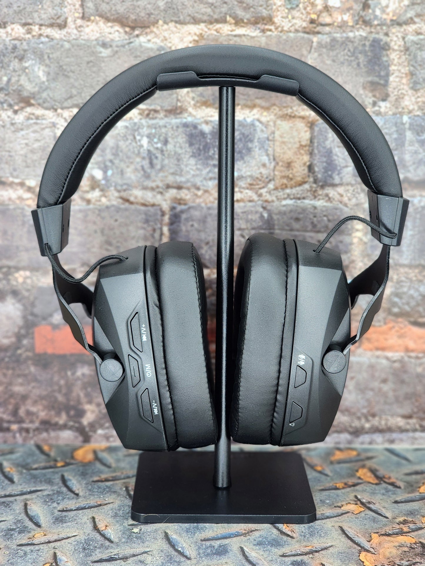 Wireless Gaming Headset with Detachable Noise Cancelling Microphone